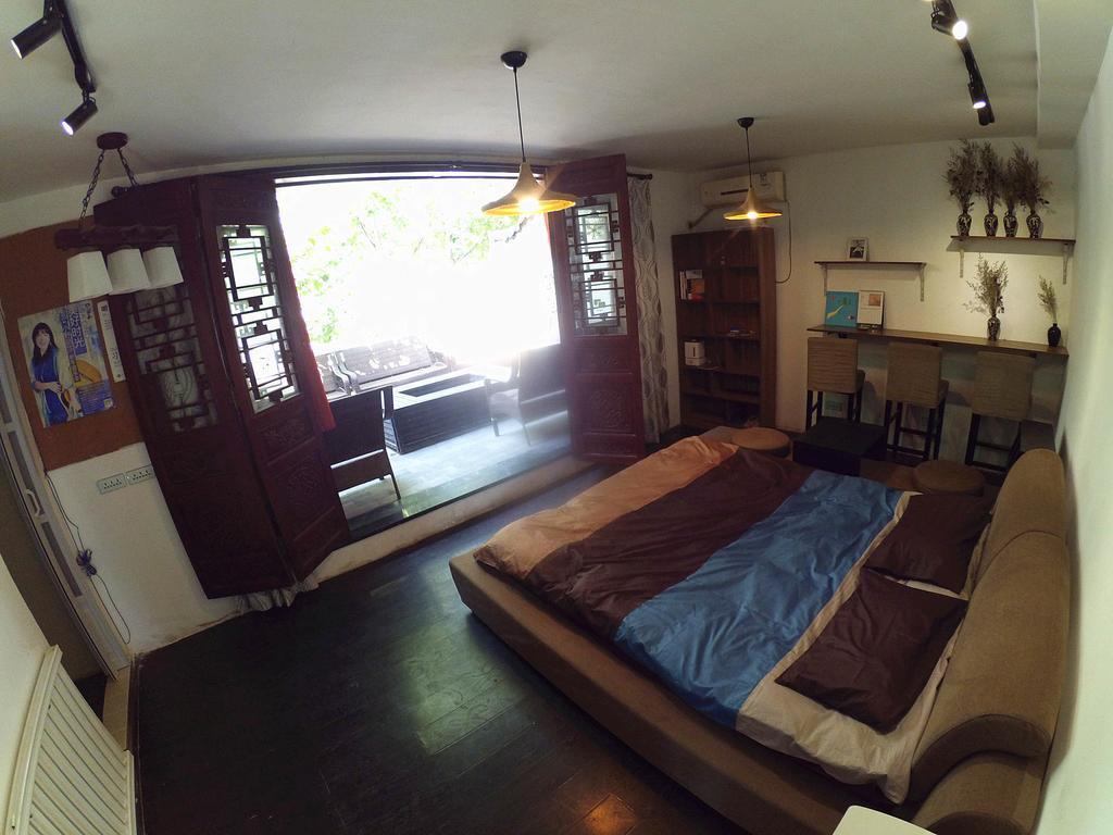 Djmt Universal Guest House Сиан Стая снимка
