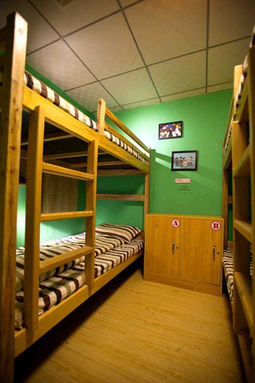 Djmt Universal Guest House Сиан Стая снимка