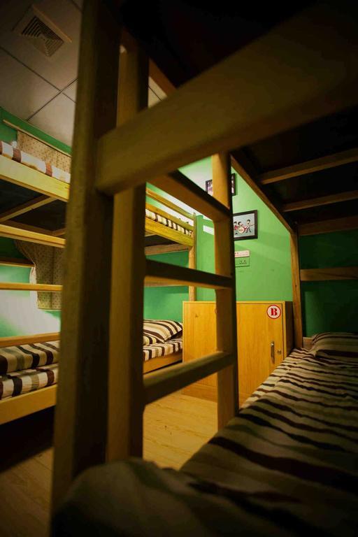 Djmt Universal Guest House Сиан Стая снимка
