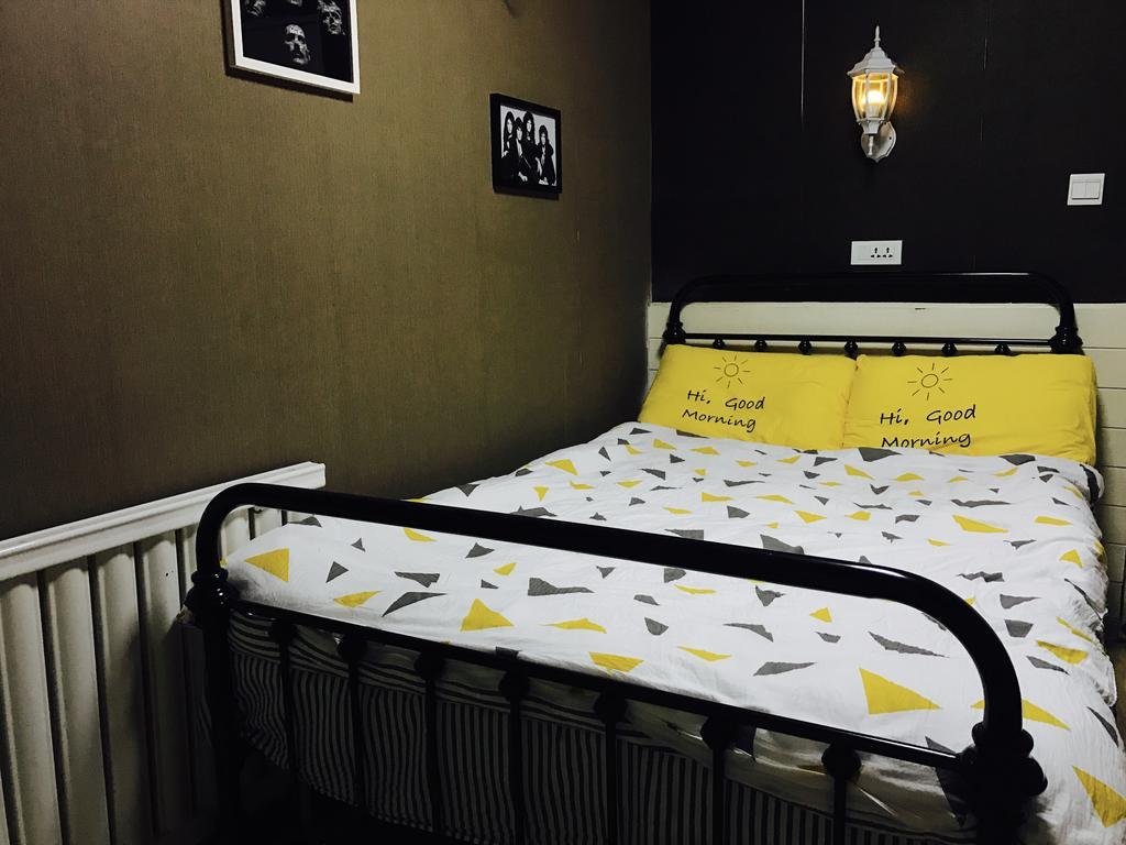 Djmt Universal Guest House Сиан Стая снимка