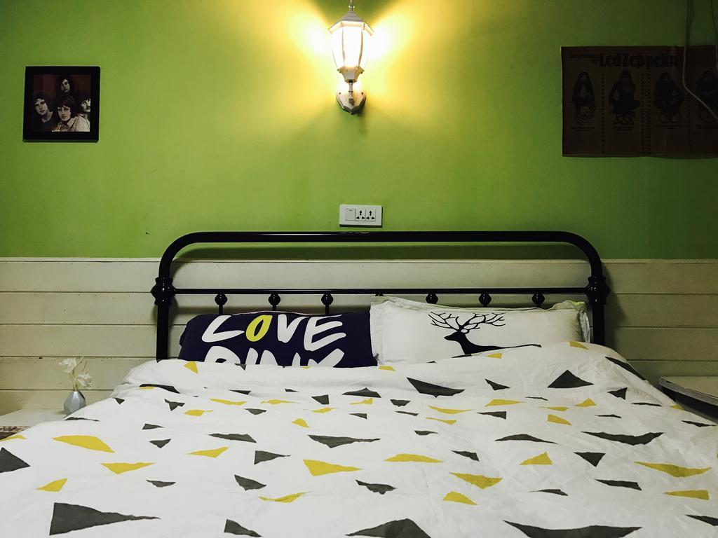 Djmt Universal Guest House Сиан Стая снимка