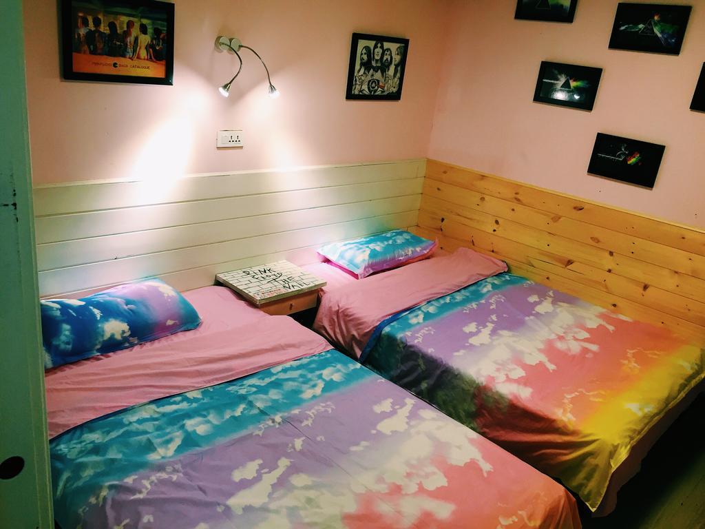 Djmt Universal Guest House Сиан Екстериор снимка